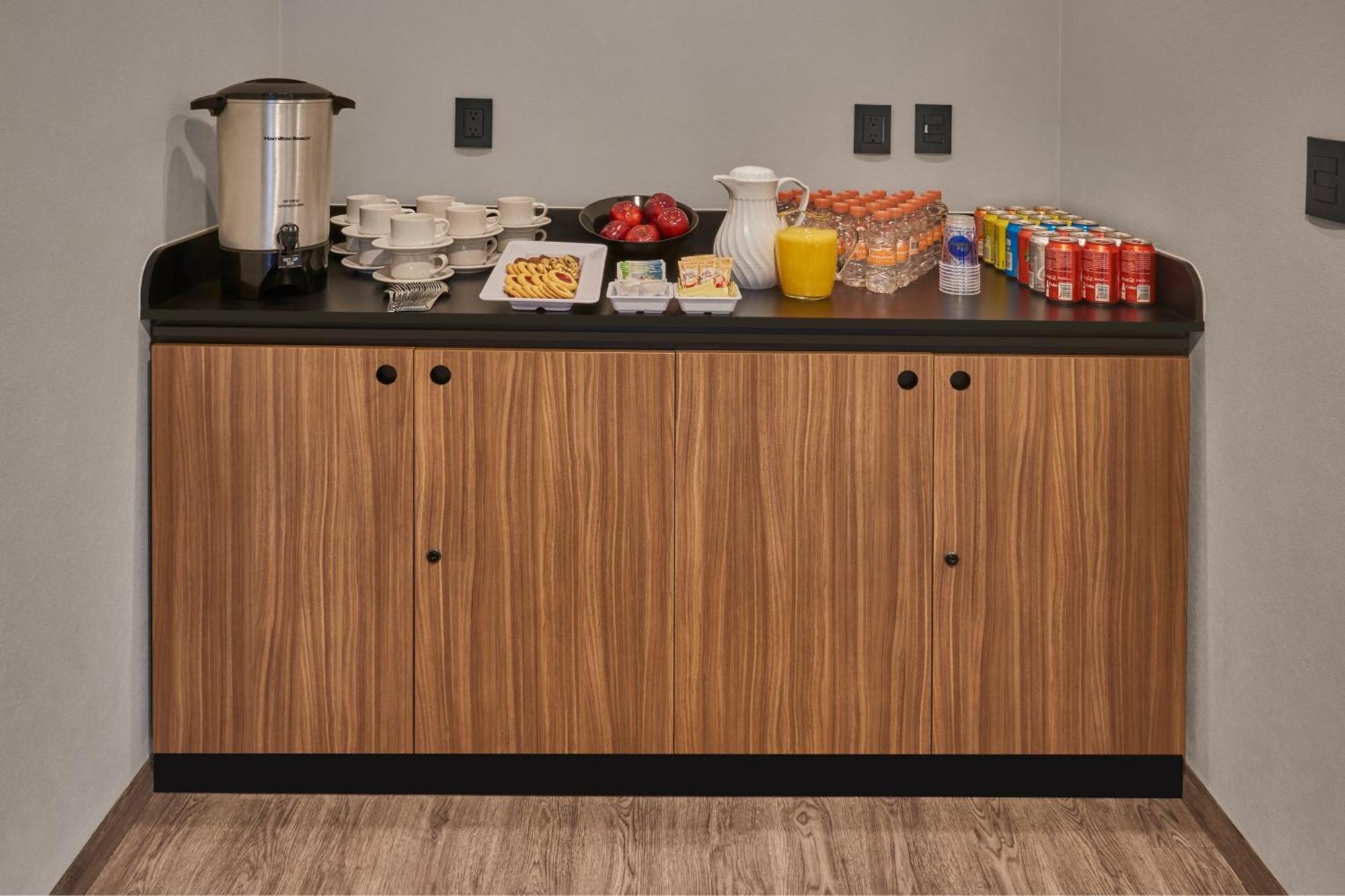 City Express Plus By Marriott Leon Centro De Convenciones Bagian luar foto