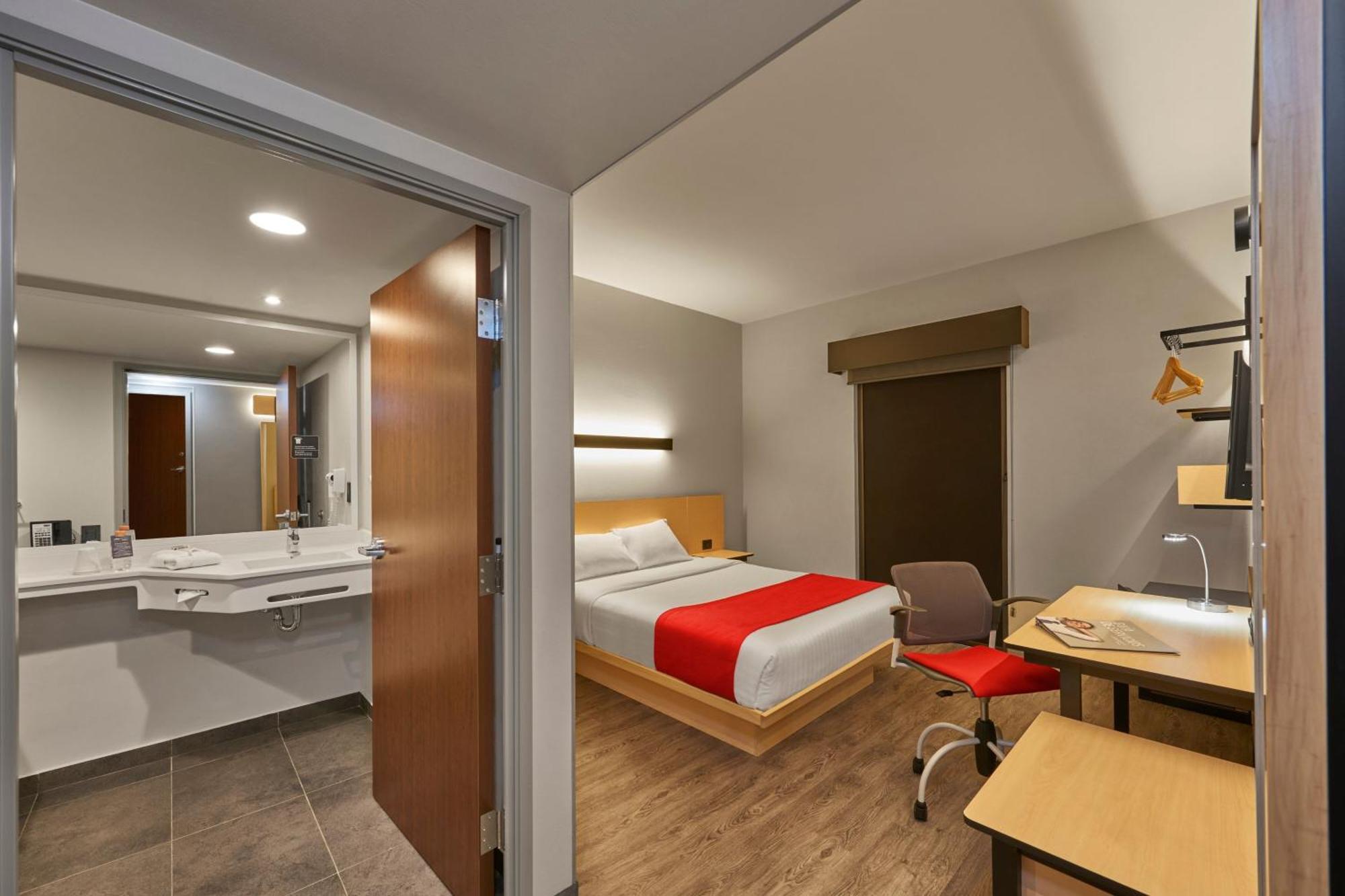 City Express Plus By Marriott Leon Centro De Convenciones Bagian luar foto
