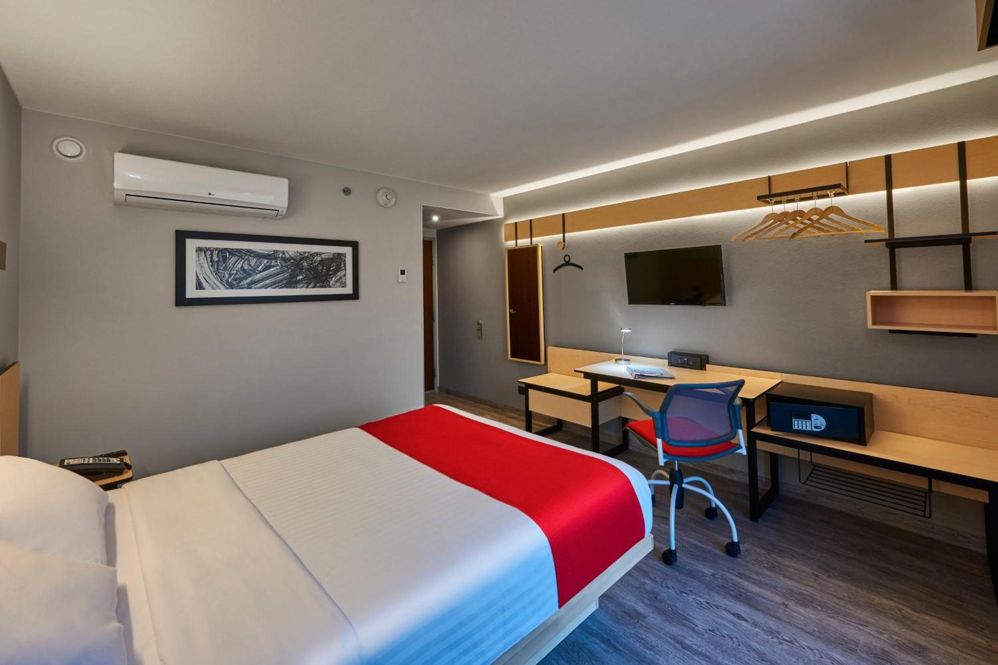 City Express Plus By Marriott Leon Centro De Convenciones Bagian luar foto