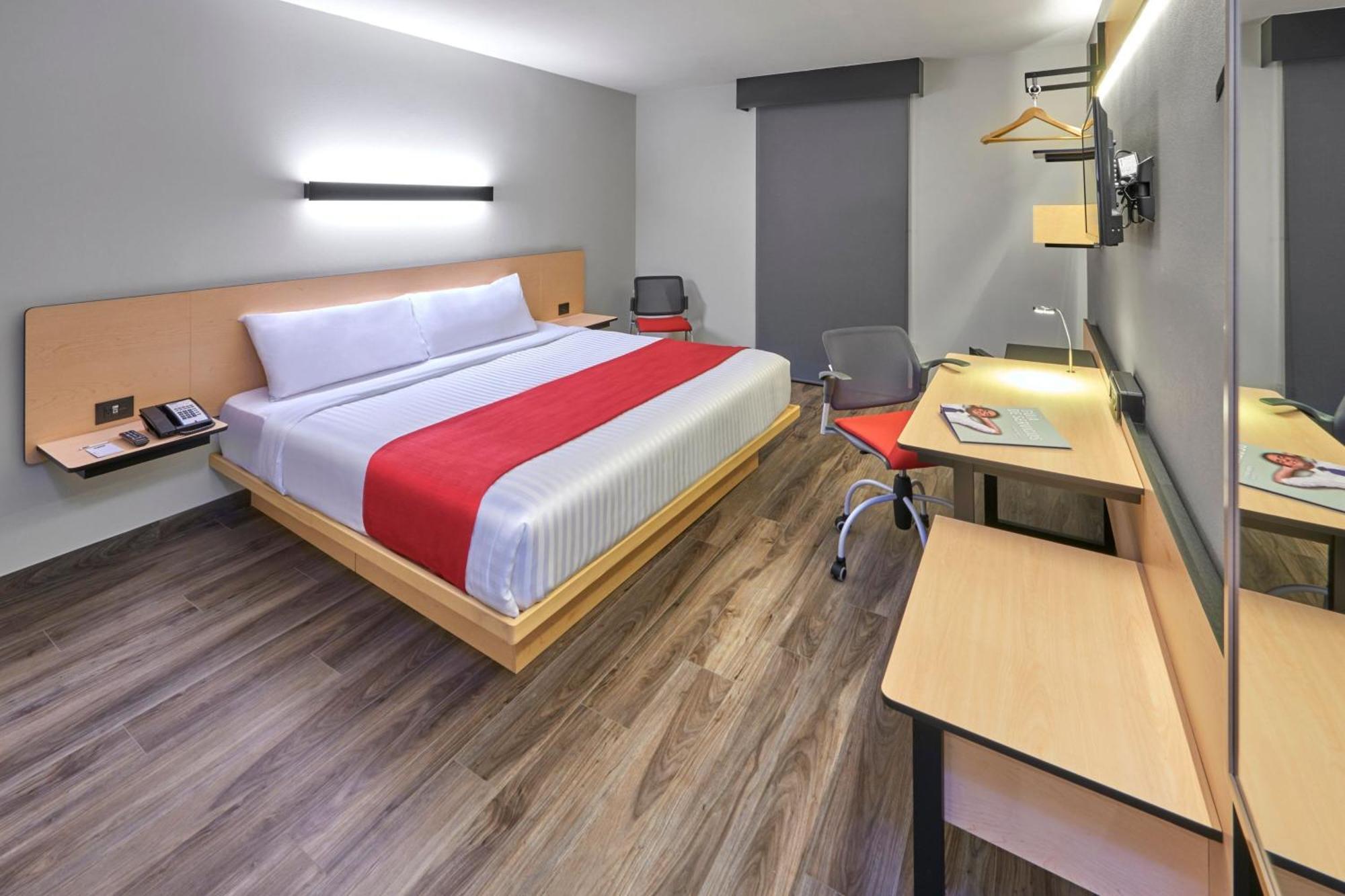 City Express Plus By Marriott Leon Centro De Convenciones Bagian luar foto