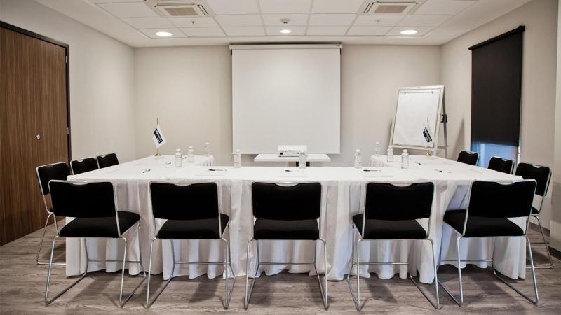 City Express Plus By Marriott Leon Centro De Convenciones Bagian luar foto