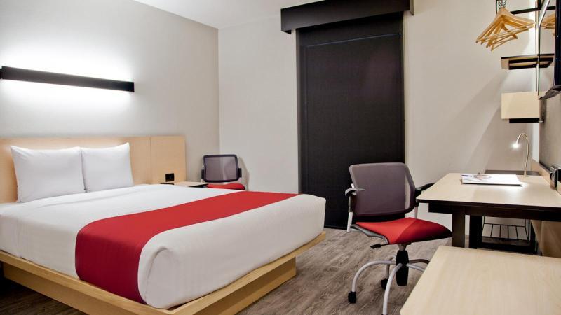 City Express Plus By Marriott Leon Centro De Convenciones Bagian luar foto